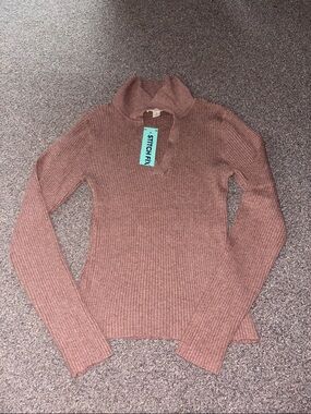 Brown ribbed sweater